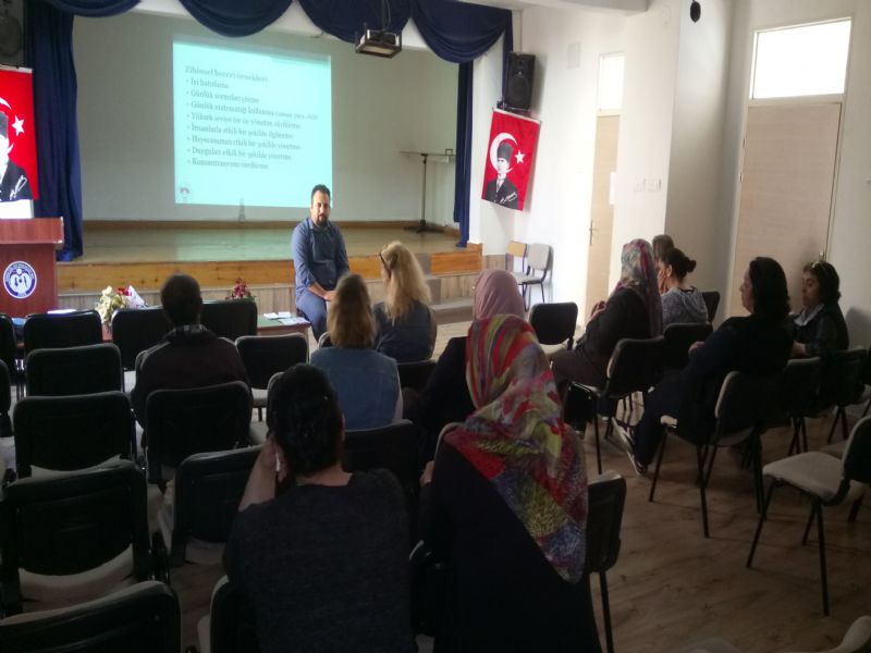 İzmir Oemtek- 07.04.2017-Konak Ö.E.M.E.M Aile Eğitimi Seminerinin 4.Eğitim Oturumu yapıldı ve Aile Eğitimi Semineri tamamlandı.
